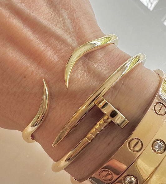 Whitney Gold Wave Bangle